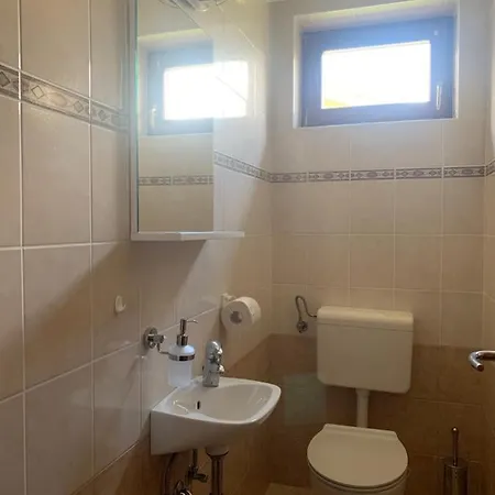 Toni Apartment